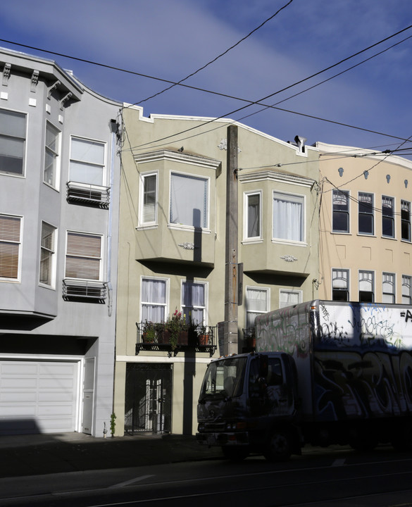 1466 Church St in San Francisco, CA - Building Photo