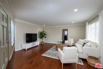 149 S Gramercy Pl in Los Angeles, CA - Building Photo - Building Photo