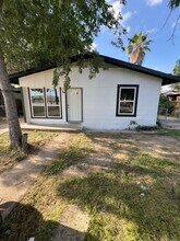 415 W Hutchins Pl in San Antonio, TX - Building Photo - Building Photo