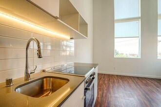 Thomas Street Lofts in Seattle, WA - Building Photo - Interior Photo