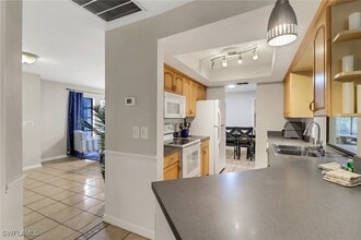4800 SW 12th Pl in Cape Coral, FL - Building Photo - Building Photo