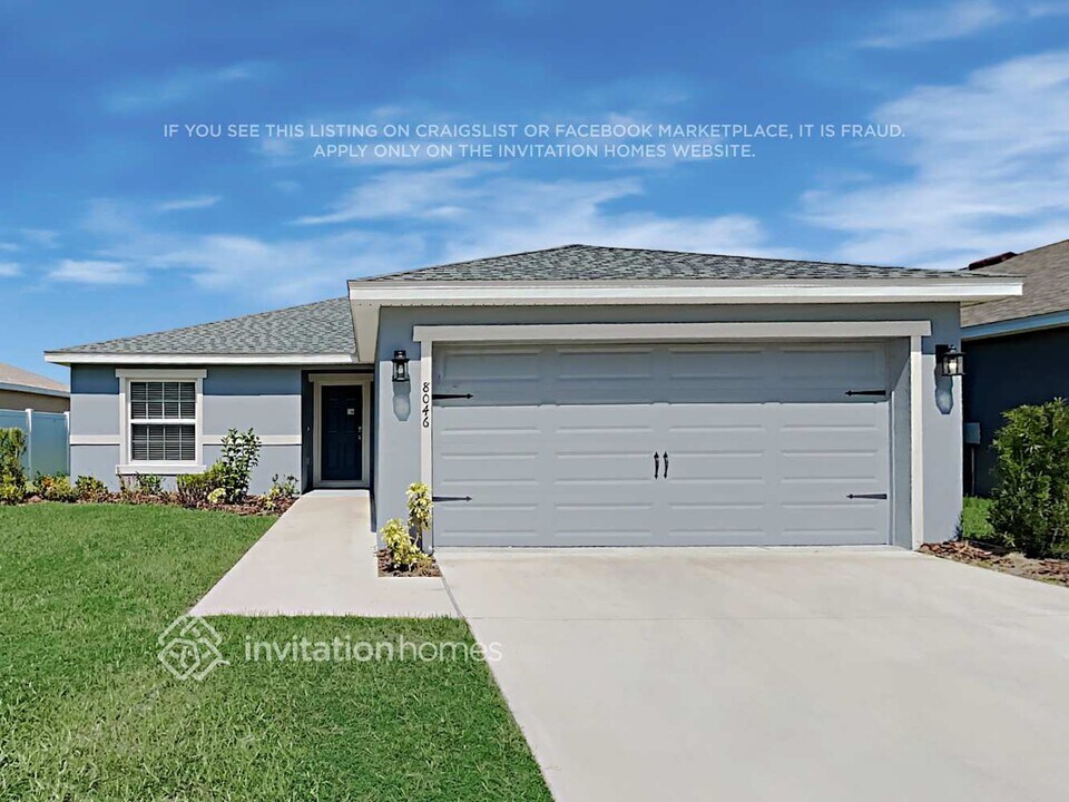 8046 Diamond Creek Ln in Lakeland, FL - Building Photo