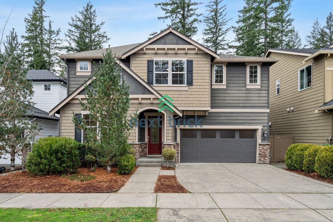 34120 SE Vaughan St in Snoqualmie, WA - Building Photo