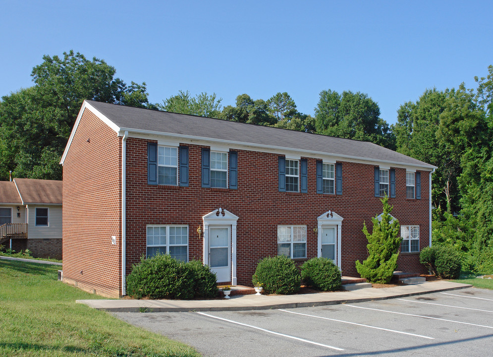 943-947 Council St in High Point, NC - Building Photo