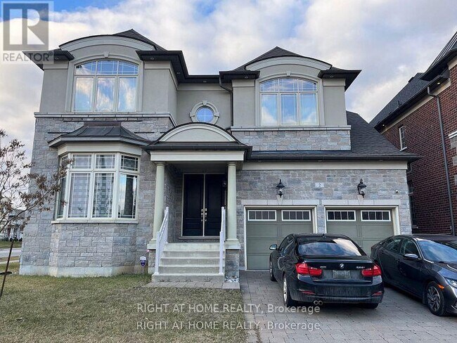 property at 2 Chesney Cres