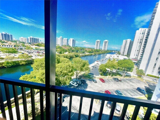 property at 3475 N Country Club Dr