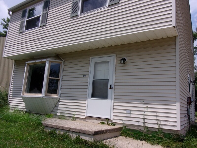943 Annapolis Ave in Akron, OH - Building Photo