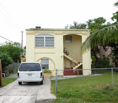 120 SW 20th Ave in Miami, FL - Building Photo