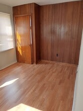 212 N 4th St, Unit (Front) in Rockford, IL - Building Photo - Building Photo