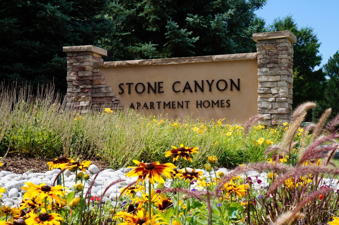 Stone Canyon Apartments in Parker, CO - Foto de edificio