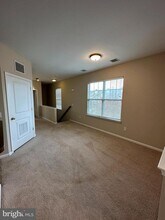 702 Van Gogh Ct in Williamstown, NJ - Foto de edificio - Building Photo