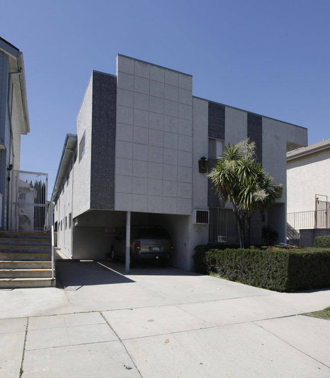 129 N Lamer St in Burbank, CA - Foto de edificio - Building Photo