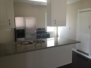 848 E Yale St in Ontario, CA - Building Photo - Building Photo