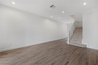 7549 Carnegie Way in Naples, FL - Building Photo - Building Photo