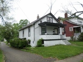 1834 Emerson Ave in Cincinnati, OH - Building Photo