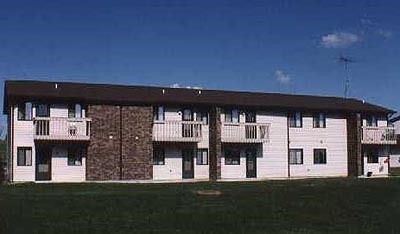 Town's Edge Apartments in Elroy, WI - Building Photo