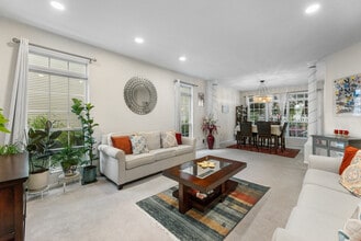 113 Marion Dr in Plainsboro, NJ - Building Photo - Building Photo