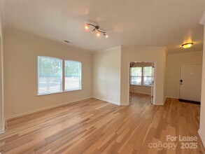 2602 Impatien Drive in Charlotte, NC - Building Photo - Building Photo