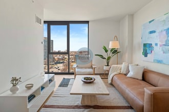 1960 W Ogden Ave in Chicago, IL - Building Photo - Building Photo