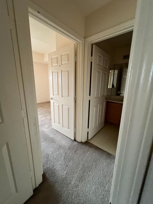 property at 39 E Agate Ave