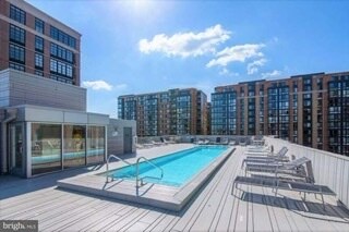 437 New York Ave NW, Unit 308 in Washington, DC - Foto de edificio - Building Photo