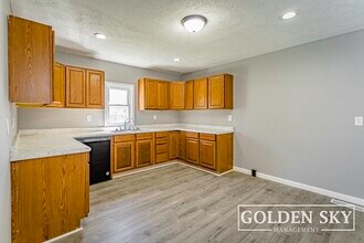 1700 N Manring Ave in Muncie, IN - Building Photo - Building Photo