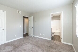 Smoketree in Indio, CA - Foto de edificio - Interior Photo