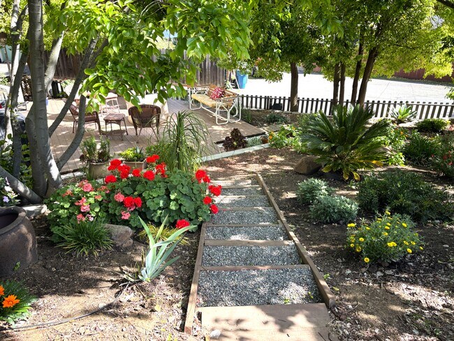 1340 Hospital Rd, Unit B in Benicia, CA - Building Photo - Building Photo