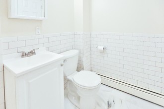 238 Everett St in Boston, MA - Building Photo - Building Photo