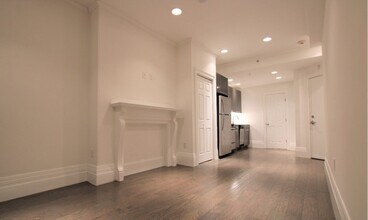 270 Newbury St in Boston, MA - Building Photo - Building Photo