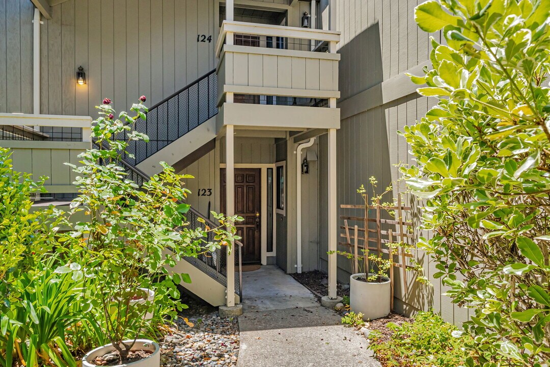 111 Bean Creek Rd in Scotts Valley, CA - Building Photo
