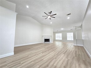 74 Morning Glen Ct in Suwanee, GA - Building Photo - Building Photo