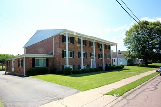 328 N Maple Ave in Fairborn, OH - Building Photo - Primary Photo