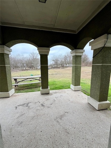 398 Mesa Dr, Unit B in Del Valle, TX - Foto de edificio - Building Photo