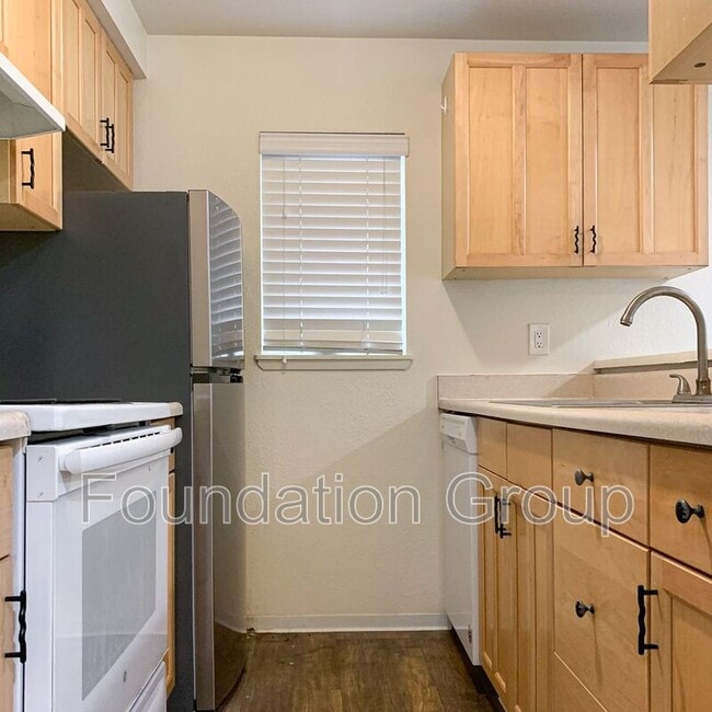 916 N 104th St in Seattle, WA - Building Photo - Building Photo