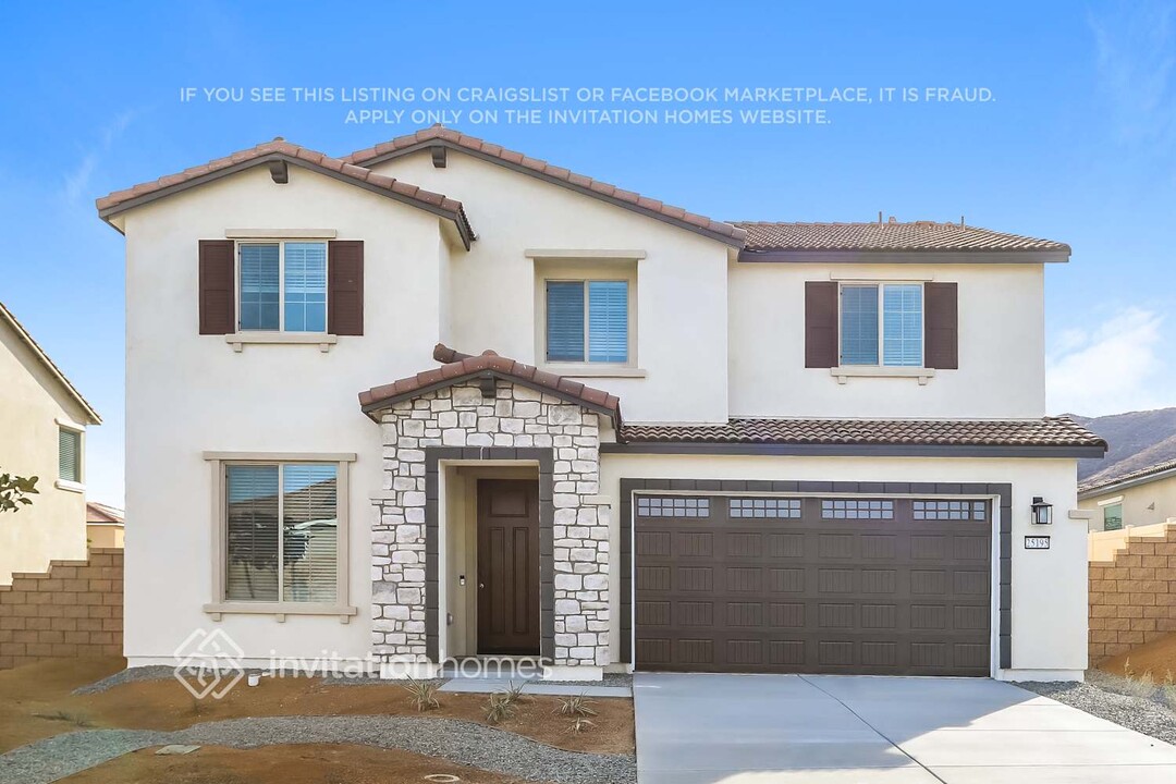 25195 Lone Oak Dr in Menifee, CA - Building Photo