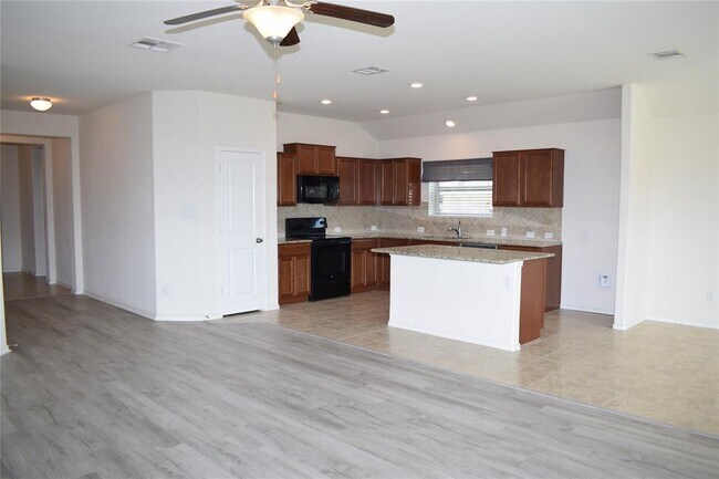 property at 2021 Pitkin Dr