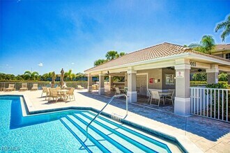 9611 Hemingway Ln in Ft. Myers, FL - Building Photo - Building Photo
