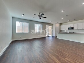 8855 Brent Leaf Ave in Las Vegas, NV - Building Photo - Building Photo