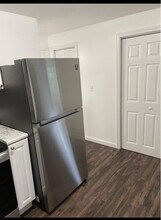 111 Hall St in Leominster, MA - Building Photo - Building Photo