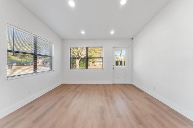 5100 3rd Ave S in St. Petersburg, FL - Building Photo - Building Photo