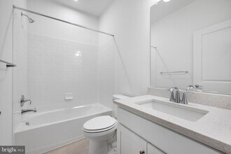 210 Sundrop Ln in Laurel, MD - Building Photo - Building Photo