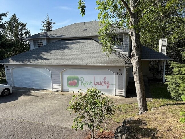 property at 907 51st St NE
