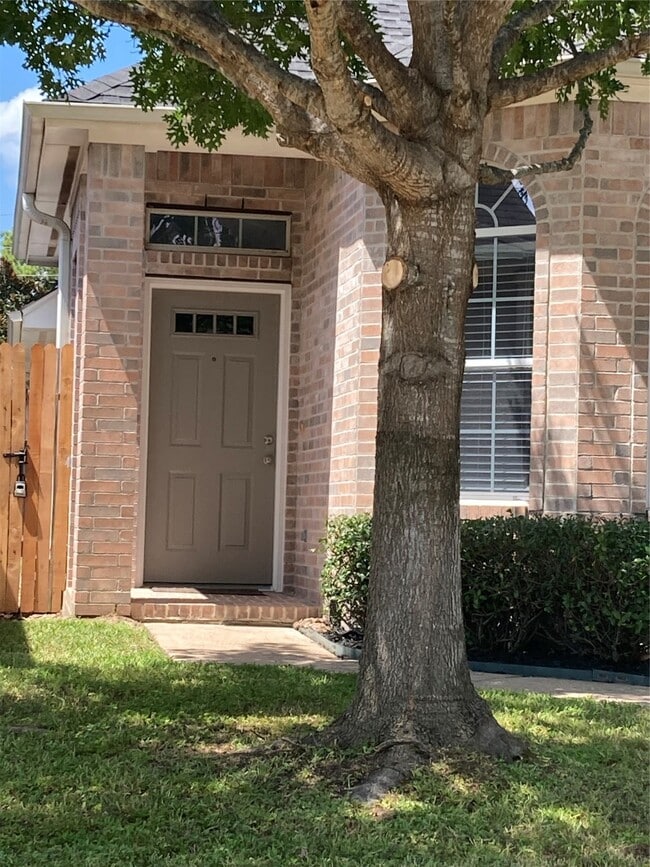 15931 Pleasant Green Cir in Tomball, TX - Building Photo - Building Photo