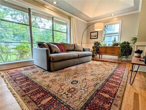 2706 Drew Valley Rd NE in Atlanta, GA - Building Photo - Building Photo