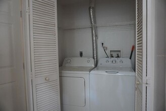 6005 Westgate Dr, Unit 2212 in Orlando, FL - Building Photo - Building Photo