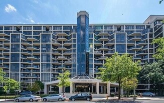 1530 Key Blvd, Unit 819 in Arlington, VA - Building Photo