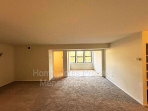 9633 White Acre Rd in Columbia, MD - Building Photo - Building Photo