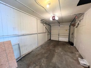 7-11 S Cleveland St in Hutchinson, KS - Building Photo - Building Photo