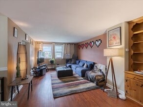 112 5th Ave in Phoenixville, PA - Building Photo - Building Photo